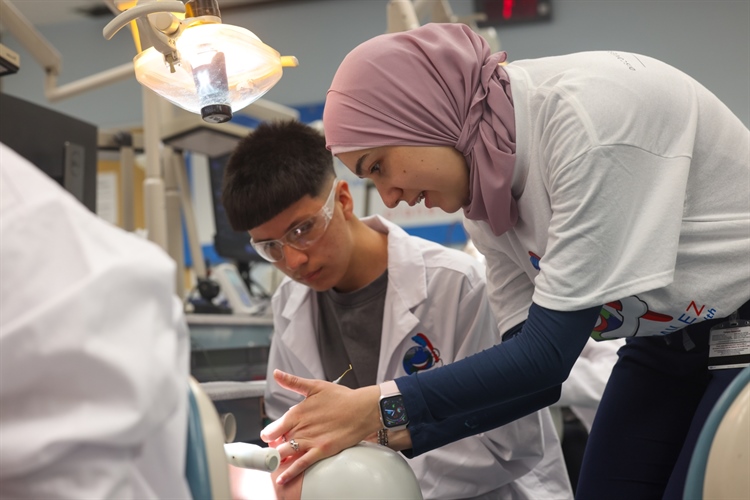 Oklahoma Middle, High School Students Discover Dentistry During University of Oklahoma Event