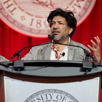 Siddhartha Mukherjee discusses AI and health at OU Presidential Speakers Series dinner